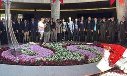 9. Cumhurbaşkanı Süleyman Demirel mezarı başında anıldı