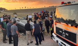 Van'da kontrolden çıkan otomobil ters döndü: Sürücü yaralandı