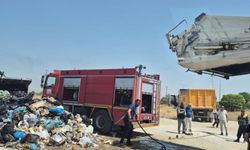Van'da seyir halindeki çöp kamyonunda yangın