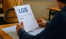Van'ın LGS Gururu! Meryem Sakman 500 Tam Puanla Türkiye Birincisi Oldu