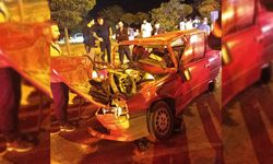 Gürpınar-Çatak Yol Ayrımında Feci Kaza: 2'si Ağır 5 Yaralı