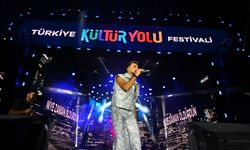 Van Kültür Yolu Festivali’nde Sefo coşkusu