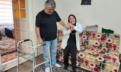 Vanlı Esma, ilk kez ayağa kalktı