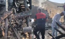 Hakkari'de çıkan yangında bir ev kullanılamaz hale geldi