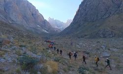 Hakkari'nin zorlu zirvelerinde hayati tatbikat
