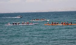Van'da düzenlenen 12. Su Sporları Festivali sona erdi