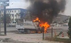 Van'da kamyonet alev topuna döndü!