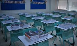 MEB'in ücretsiz ders kitapları okullardaki yerini aldı