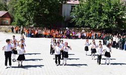 Çatak’ta İlköğretim Haftası kutlandı