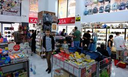Van’da velilerin okul telaşı kırtasiyelere yansıdı