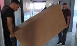 Van'da öğretmenler okulun yükünü birlikte omuzladı