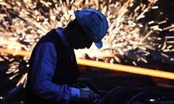 Sanayi üretimi yıllık yüzde 0,3 azaldı