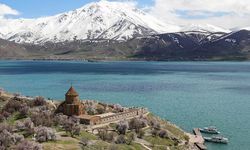 11 yıldır ‘Van Gölü mavi kalsın’ diyorlar