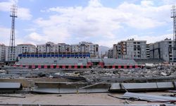 Van Şehir Stadı’nın yıkımı sürüyor