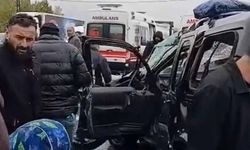 Van’da tırla hafif ticari araç çarpıştı: 2 yaralı