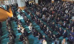 Van depreminde yaşamını yitirenler anıldı