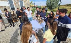 Van YYÜ'de 'Dünya Göçmen Kuşlar Günü'nde anlamlı etkinlik