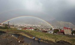 Hakkari’de gökkuşağı görsel şölen oluşturdu