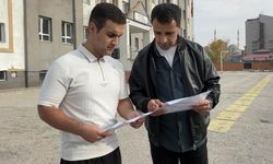 Baba-oğul aynı okulda KPSS'ye girdi