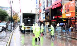 Van’da 29 Ekim törenleri yağmur nedeniyle kapalı alana alındı