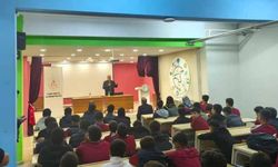 Van’da liseli gençlere yönelik konferans düzenlendi