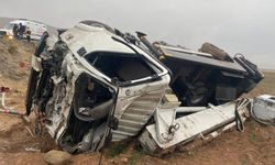 Gürpınar'da feci kaza: 3'ü ağır 10 yaralı