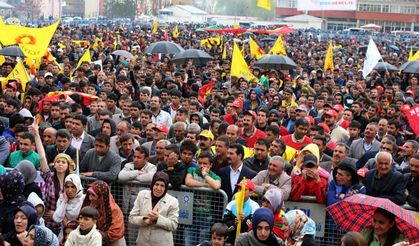 Ağrı'da Kitlesel 1 Mayıs Kutlaması