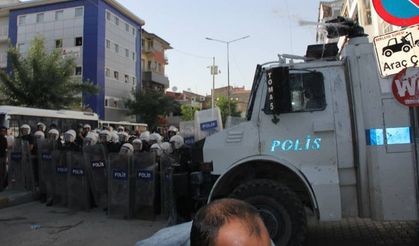 Van'daki İş-Kur İşçilerine Polis Müdahalesi