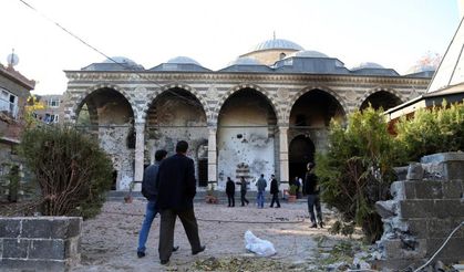 Diyarbakır'daki tarihi camideki tahribat ortaya çıktı