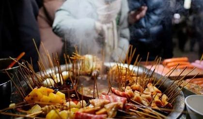 Dünyanın başına bela olan Wuhan'daki pazar yeniden açıldı