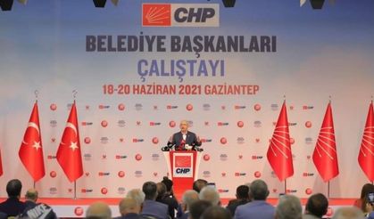 Başkan Yüksel, CHP’nin Belediye Başkanları Çalıştayı’na katıldı