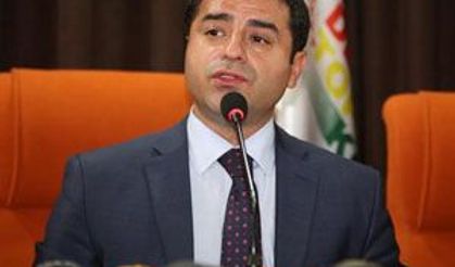 Selahattin Demirtaş Konuşuyor (Canlı)