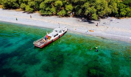 Van Gölü'nün el değmemiş koyları doğaseverlerin yeni rotası oldu