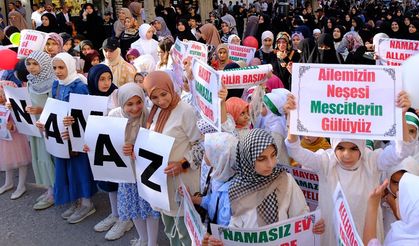 Namaz eğitimi alan çocuklar Van'da yürüdü