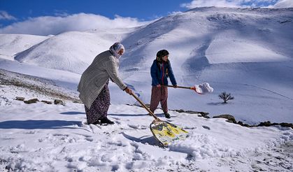 Van'da karın en çok yağdığı ilçelerden kar manzaraları