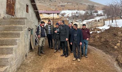 Depremzedelere ahır ve samanlık desteği