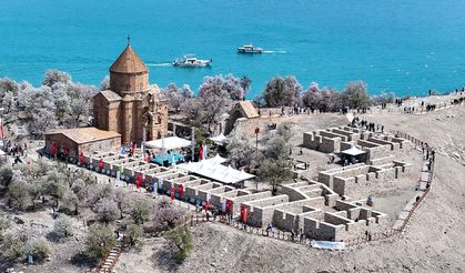 Van'da renkli festival