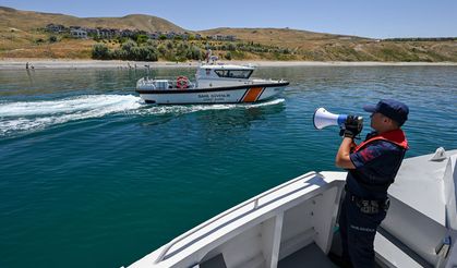 Van Gölü'nde boğulmalara karşı önlem