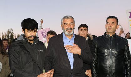 Öğrencilerin Rojin için başlattıkları eyleme acılı baba Kabaiş de destek verdi