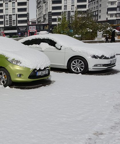 Bitlis’te Ekim ayında kar yağışı