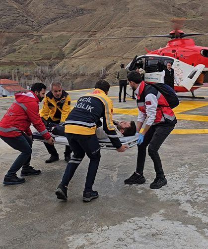 Bahçesaraylı hasta helikopterle hastaneye kaldırıldı