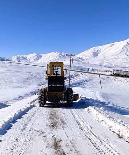 Van'da 35 ulaşım yolu kapalı