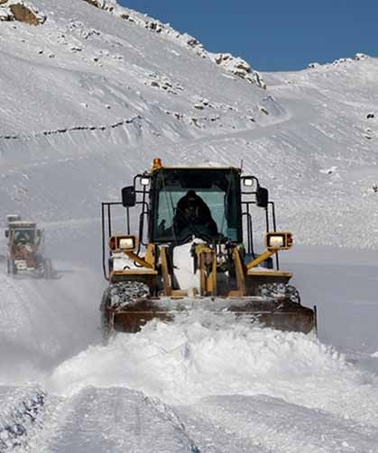 Van’da kapalı yollar ulaşıma açıldı