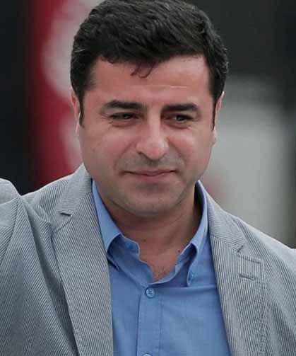 Demirtaş'a 'Cumhurbaşkanına hakaret' suçundan hapis cezası