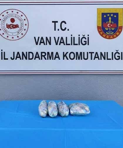 Van'da 1 kilo 978 gram kubar esrar ele geçirildi