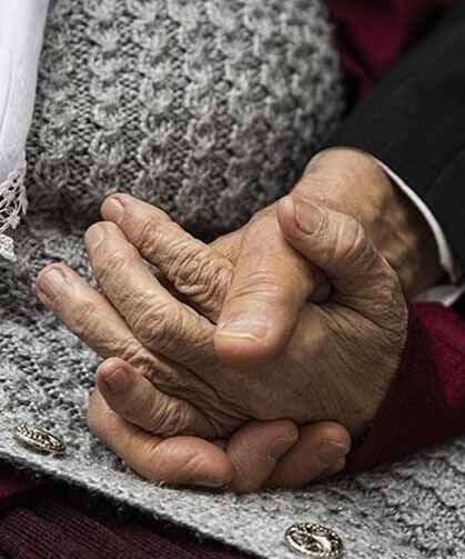 Türkiye'de 9 bini aşkın kişi "ikinci baharında" evliliğe adım attı