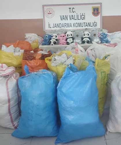 Van’da 3.4 milyon TL değerinde kaçak eşya ele geçirildi