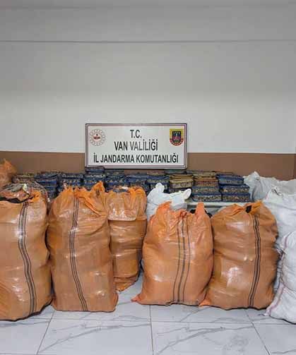 Van’da gümrük kaçağı malzeme ele geçirildi