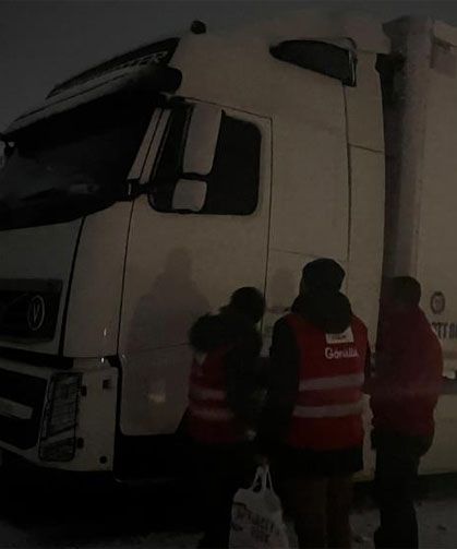 Van'da mahsur kalan sürücülere kumanya desteği