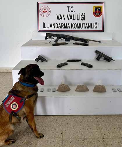 Van’da uyuşturucu ve silah ele geçirildi